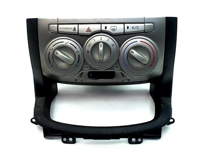 BEDIENINGSPANEEL VERWARMING Subaru Justy (M3), Gebruikt, Subaru