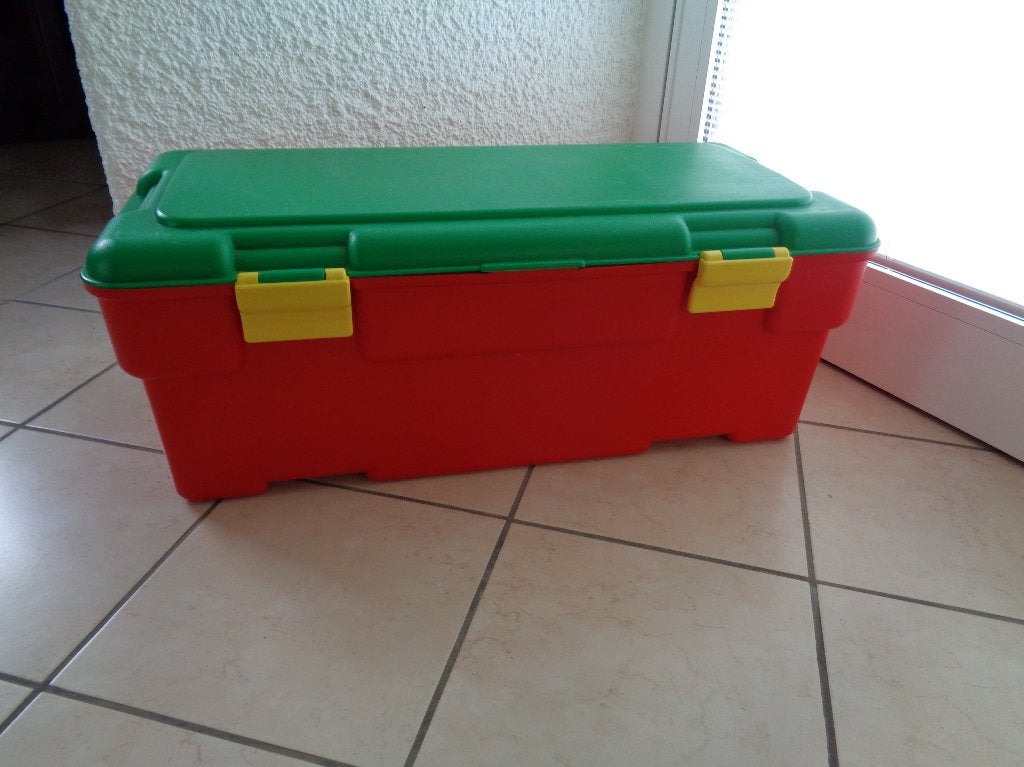 Coffre De Rangement Voyager rouge/vert., Maison & Meubles, Accessoires pour la Maison | Coffres, Enlèvement, Utilisé, Autres matériaux