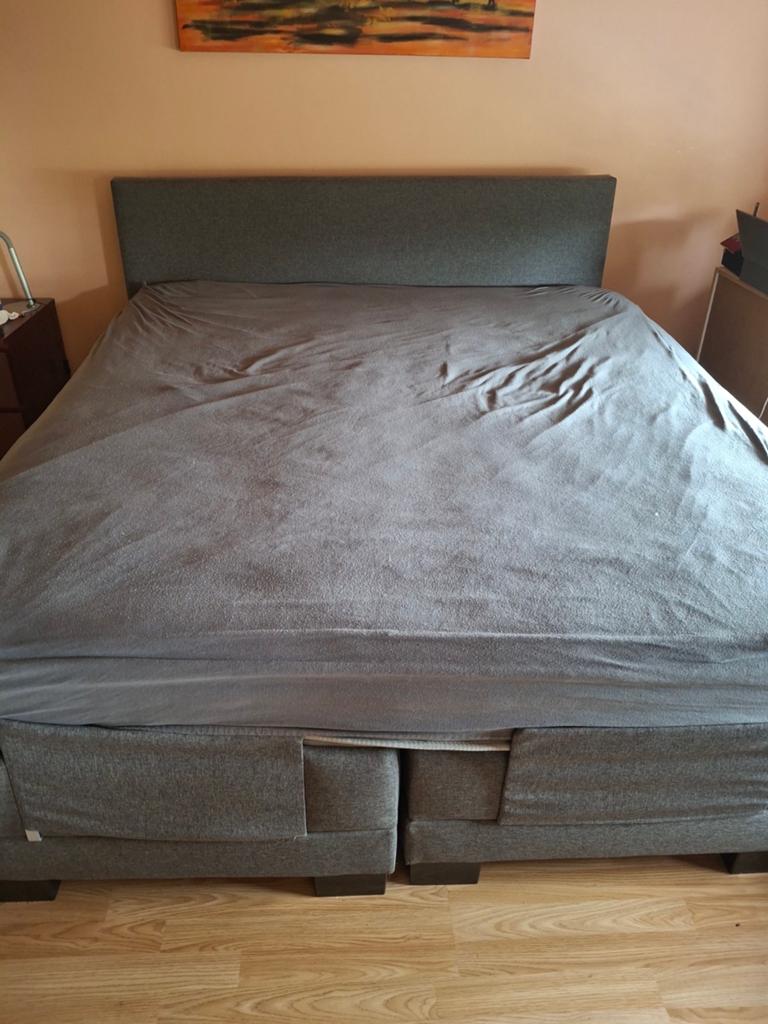 Sommier électrique taille 160/200 avec 2 matelas., Enlèvement