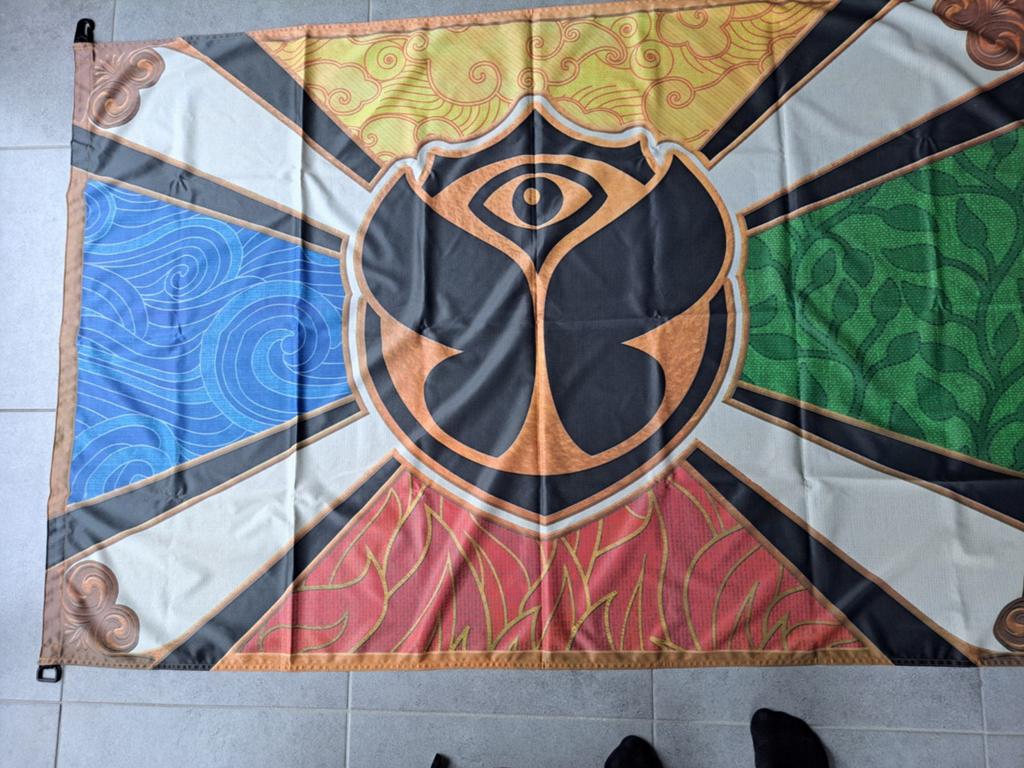 Tomorrowland vlag met logo, Tickets en Kaartjes, Sport | Voetbal