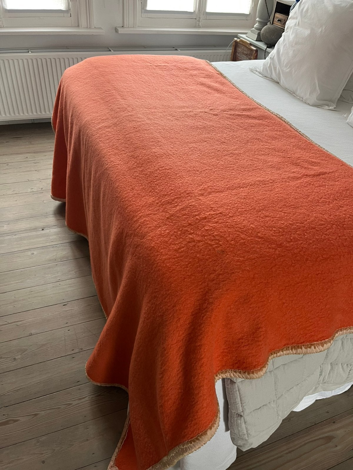 PRACHTIGE DEKEN SOLE MIO 100%WOL KORAALROOD XL, Huis en Inrichting, Gebruikt, Tweepersoons, Ophalen of Verzenden, Deken of Dekbed