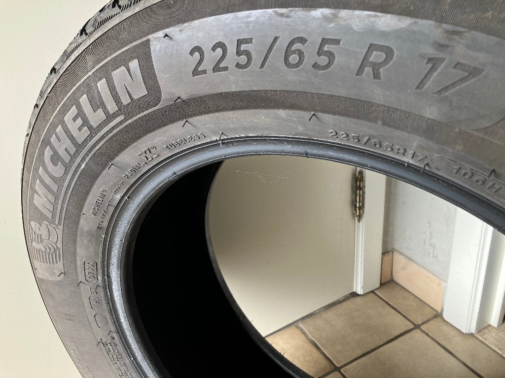 Pneu d'hiver Michelin 225/65/R17, Autos : Pièces & Accessoires, Pneus hiver, Enlèvement, Utilisé, Véhicule tout-terrain