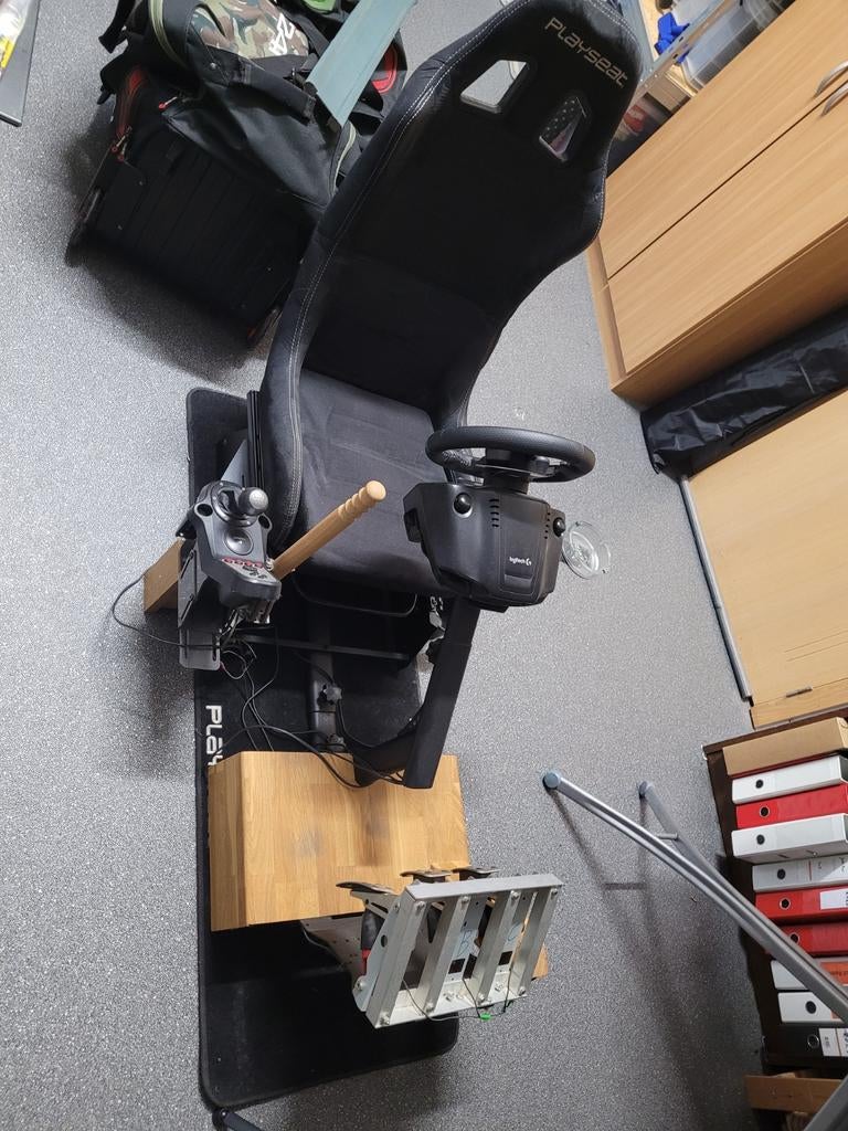 Logitech g29 stuur + pedalen + raceseat, Ophalen