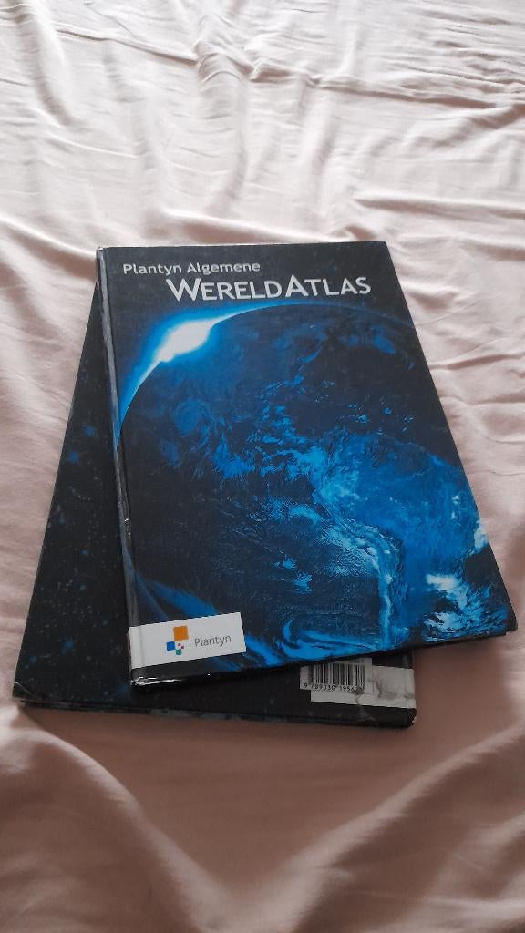 Wereld atlassen, Boeken, Atlassen en Landkaarten, Ophalen of Verzenden, Gelezen, Wereld
