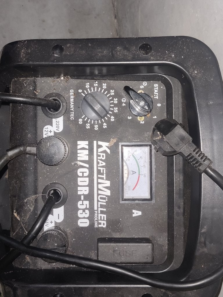 Kraftmüller KM/CDR-530 12/24V startlader - getest, Ophalen of Verzenden, Gebruikt, Universele onderdelen