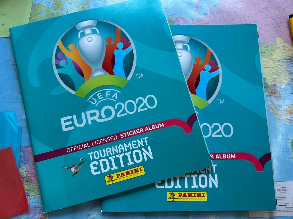 Panini Euro 2020 ‘ 2 belgische edities ‘ lege albums, Ophalen of Verzenden, Zo goed als nieuw, Meerdere stickers