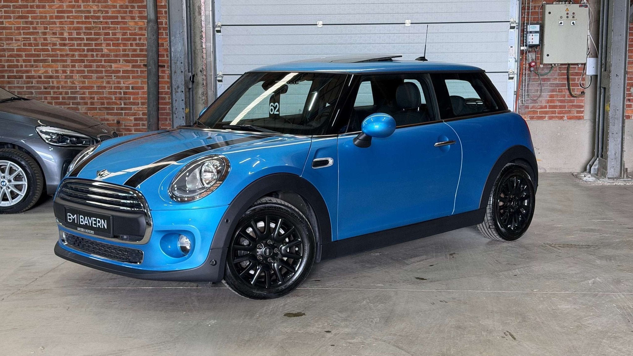 Mini Cooper One Garantie Automaat Benzine EURO 6, Auto's, Mini, Automaat, 4 zetels, Stof, Gebruikt