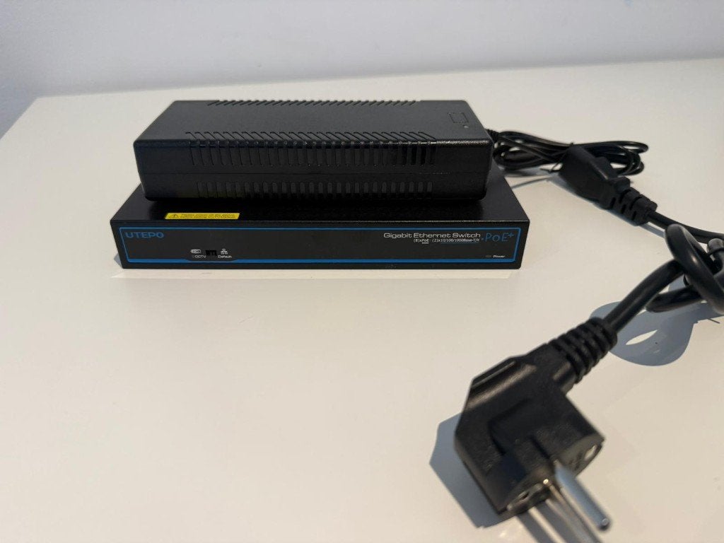 UTEPO Gigabit PoE+ switch 8 poorten, Enlèvement ou Envoi, Comme neuf