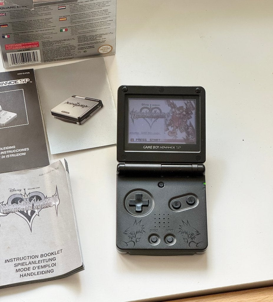 Game Boy Advance SP Kingdom Hearts Edition, Games en Spelcomputers, Ophalen of Verzenden, Gebruikt, Game Boy Advance SP, Met games