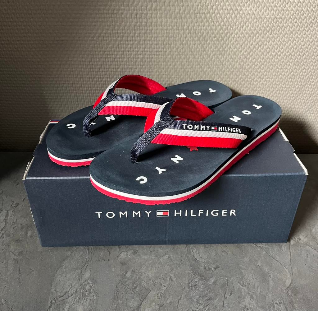 Tommy Hilfiger teensandalen, Ophalen of Verzenden, Zo goed als nieuw