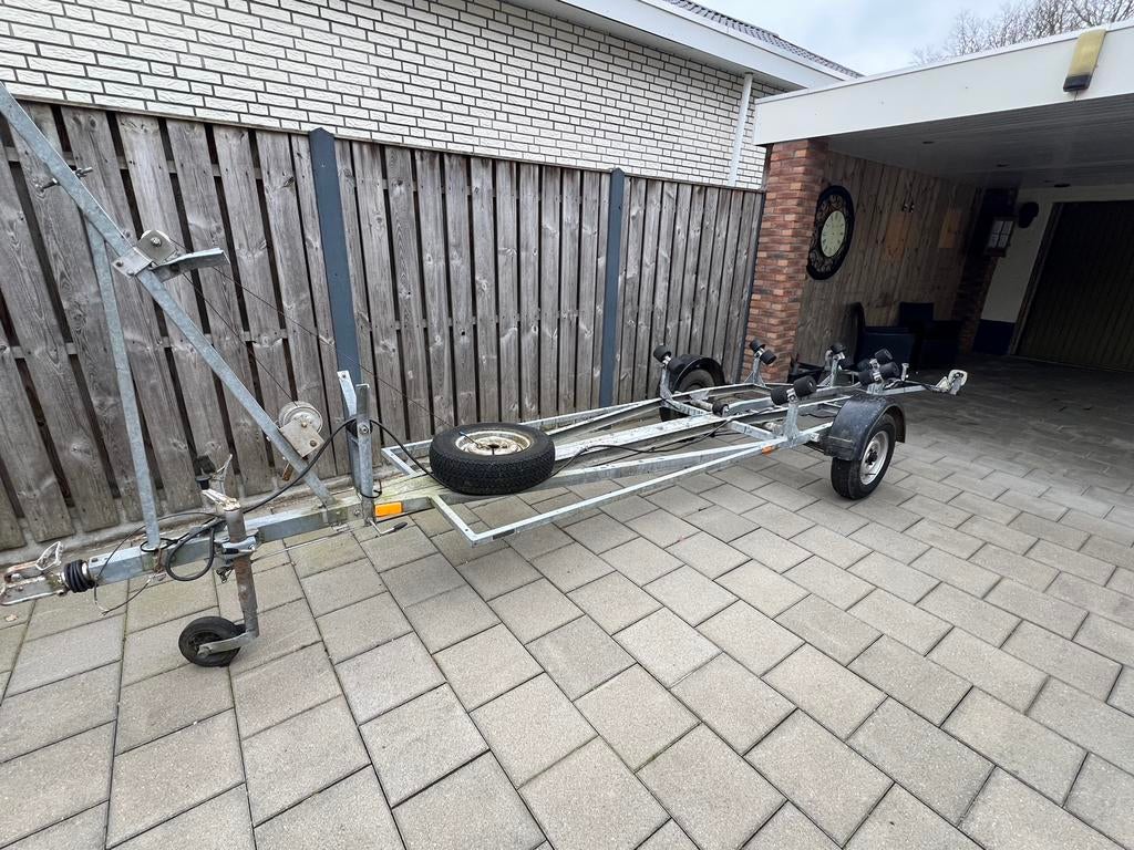 Boottrailer 5 meter, Watersport en Boten, Boottrailers, Ophalen