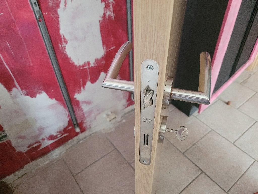 Porte intérieure complète avec quincaillerie, Bricolage & Construction, Enlèvement, Comme neuf