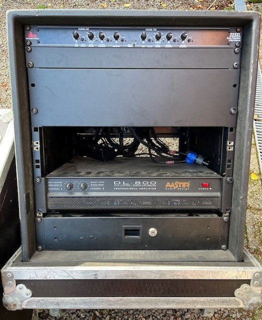 Flightcase stolp voor 4 versterkers incl. bekabeling., Musique & Instruments, Enlèvement, Utilisé, Autres instruments, Flight case