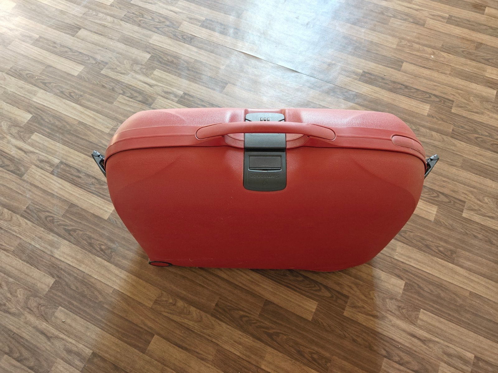 reiskoffer Samsonite, Enlèvement