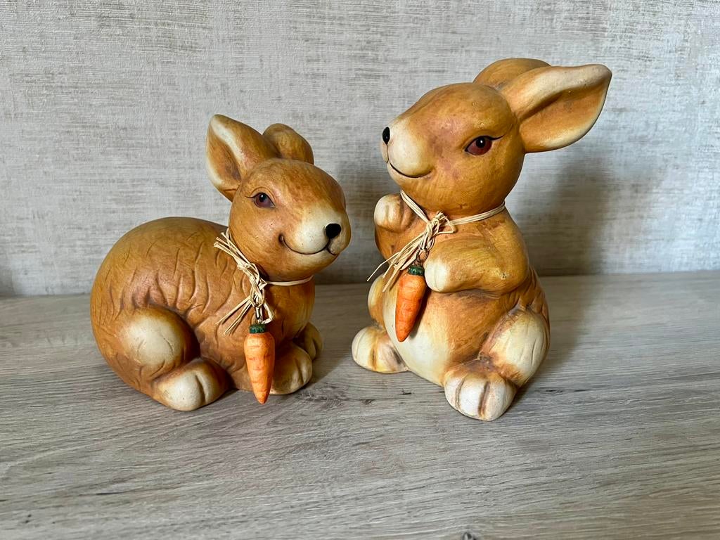 Set van 2 decoratieve konijnen met wortel - paasdecoratie, Ophalen, Zo goed als nieuw
