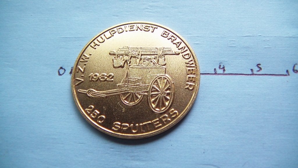 médaille putte 1982 jaune, Enlèvement