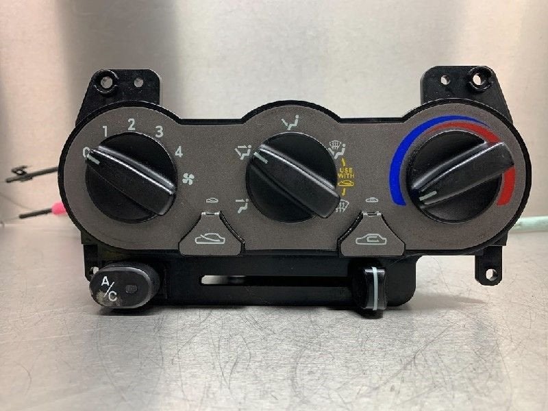 BEDIENINGSPANEEL VERWARMING Hyundai Accent (01-2000/06-2006), Gebruikt, Hyundai