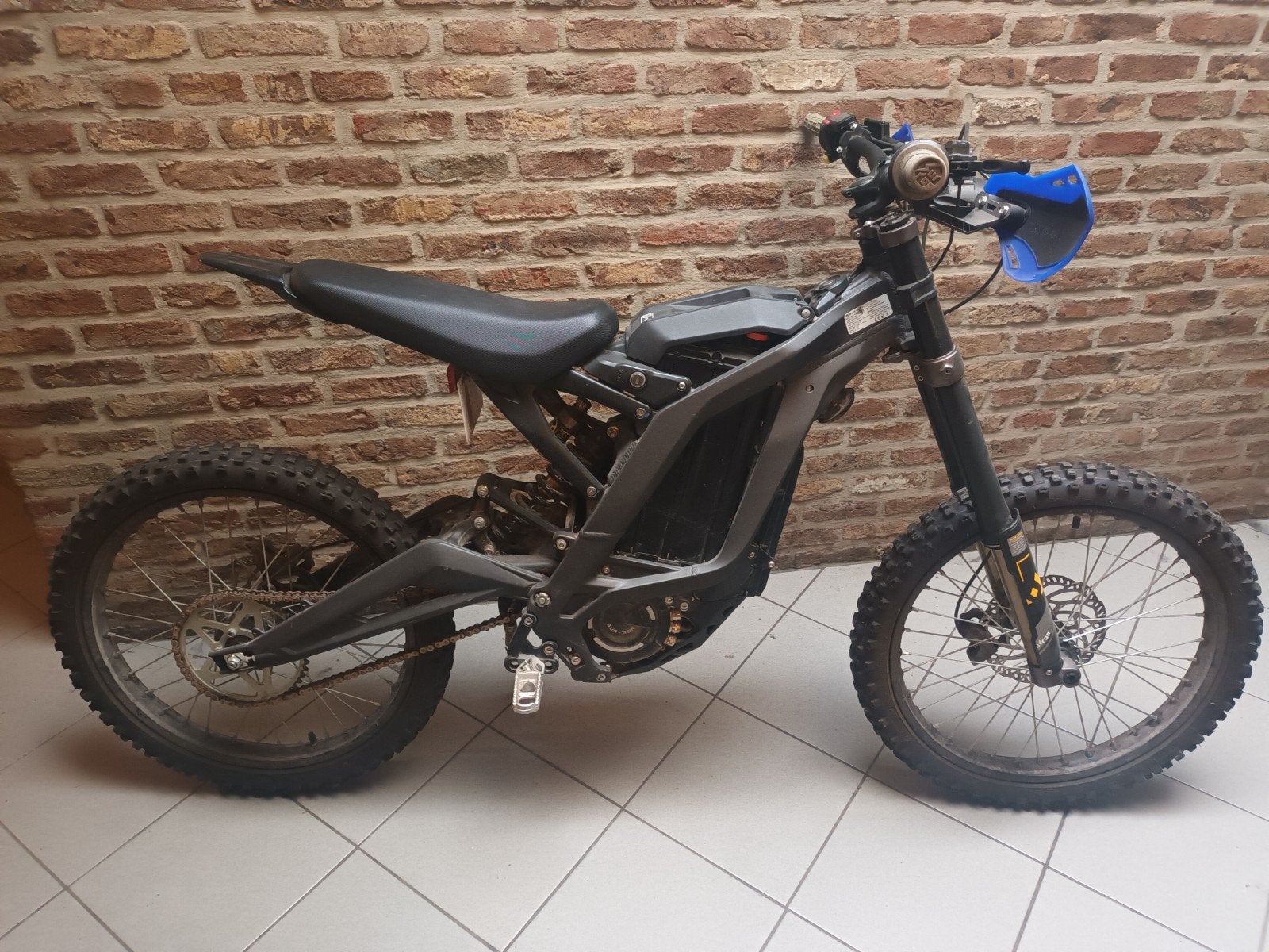 elektrische crosser sur ron, Enlèvement
