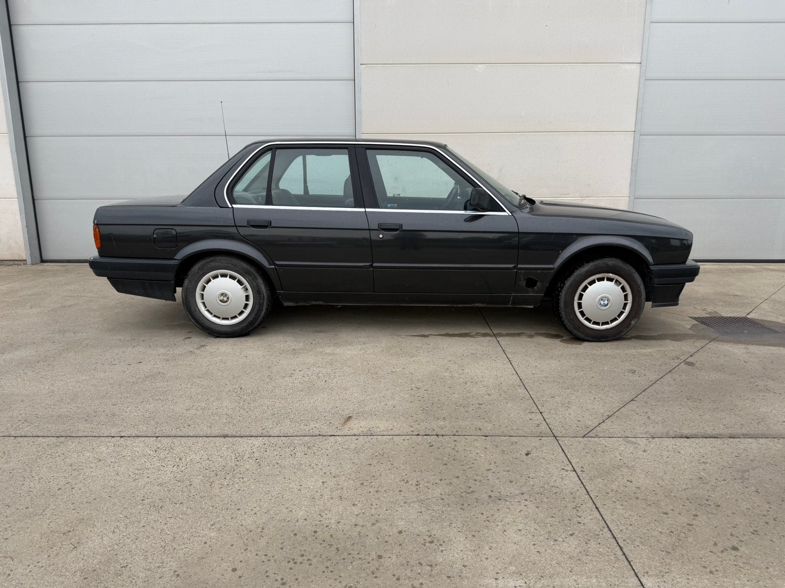 Bmw e30 318i Voor de doe het zelver, Bedrijf, Te koop