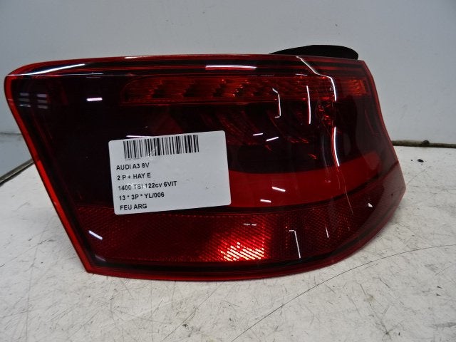 ACHTERLICHT LINKS Audi A3 (8V1 / 8VK) (8V3945095A), Gebruikt, Audi