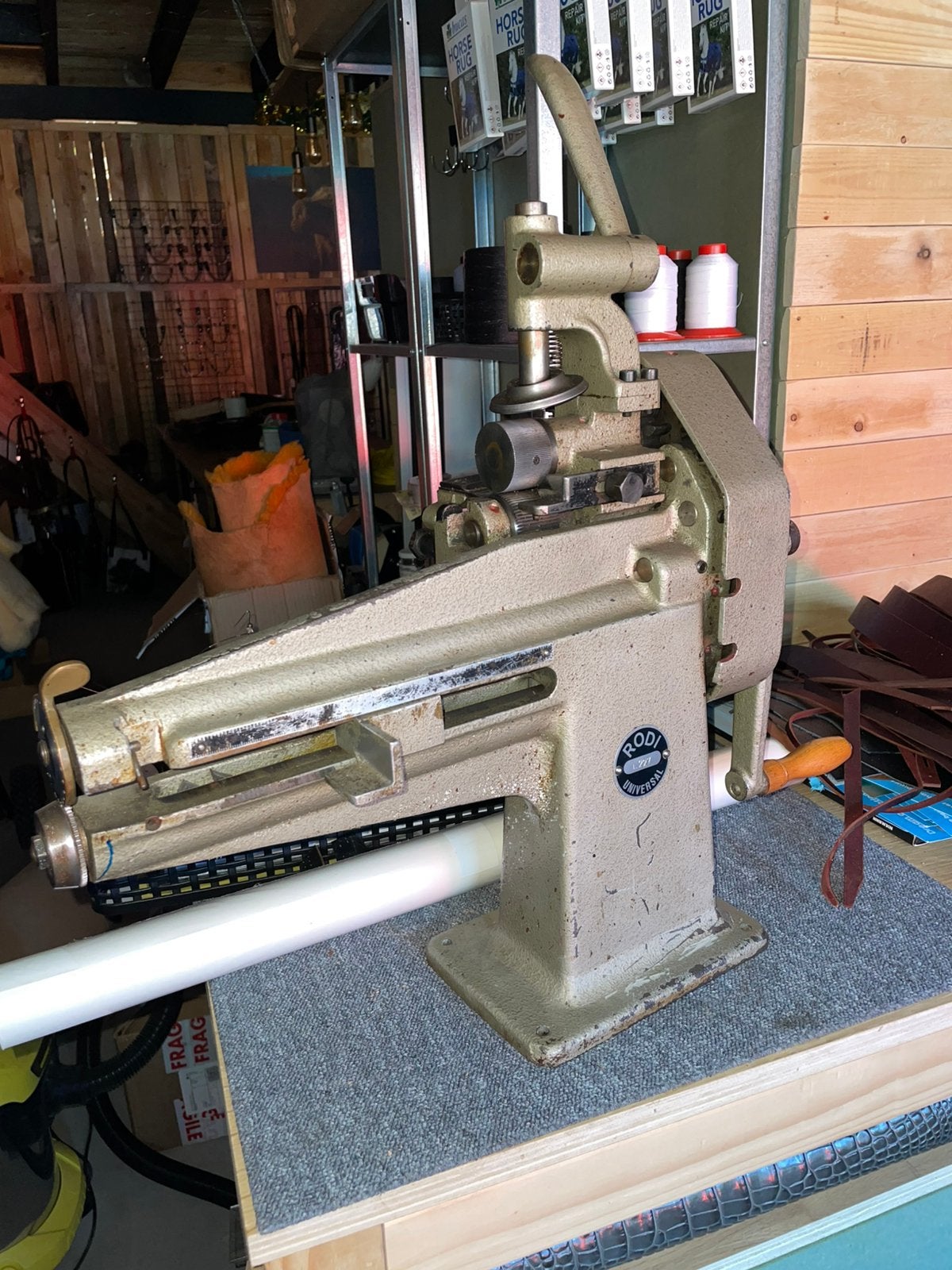 Rodi press/schaaf machine, Hobby en Vrije tijd, Naaimachines en Toebehoren, Ophalen, Gebruikt
