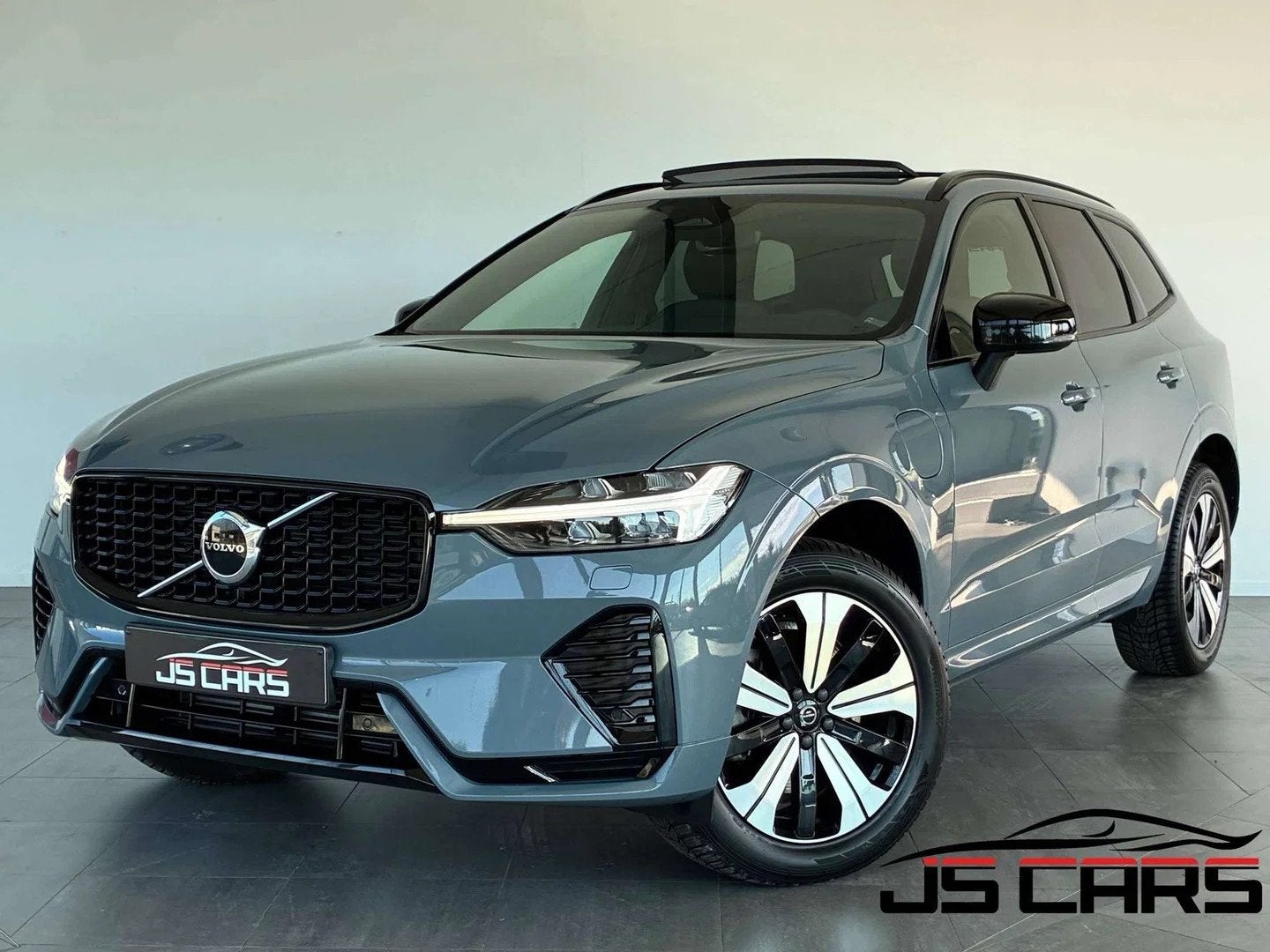 Volvo XC60 2.0 T6 PHEV AWD 1ERPRO-T.O-COCKPIT-CARPLAY-CAMERA, Auto's, Automaat, Lichtsensor, 4 cilinders, 1969 cc