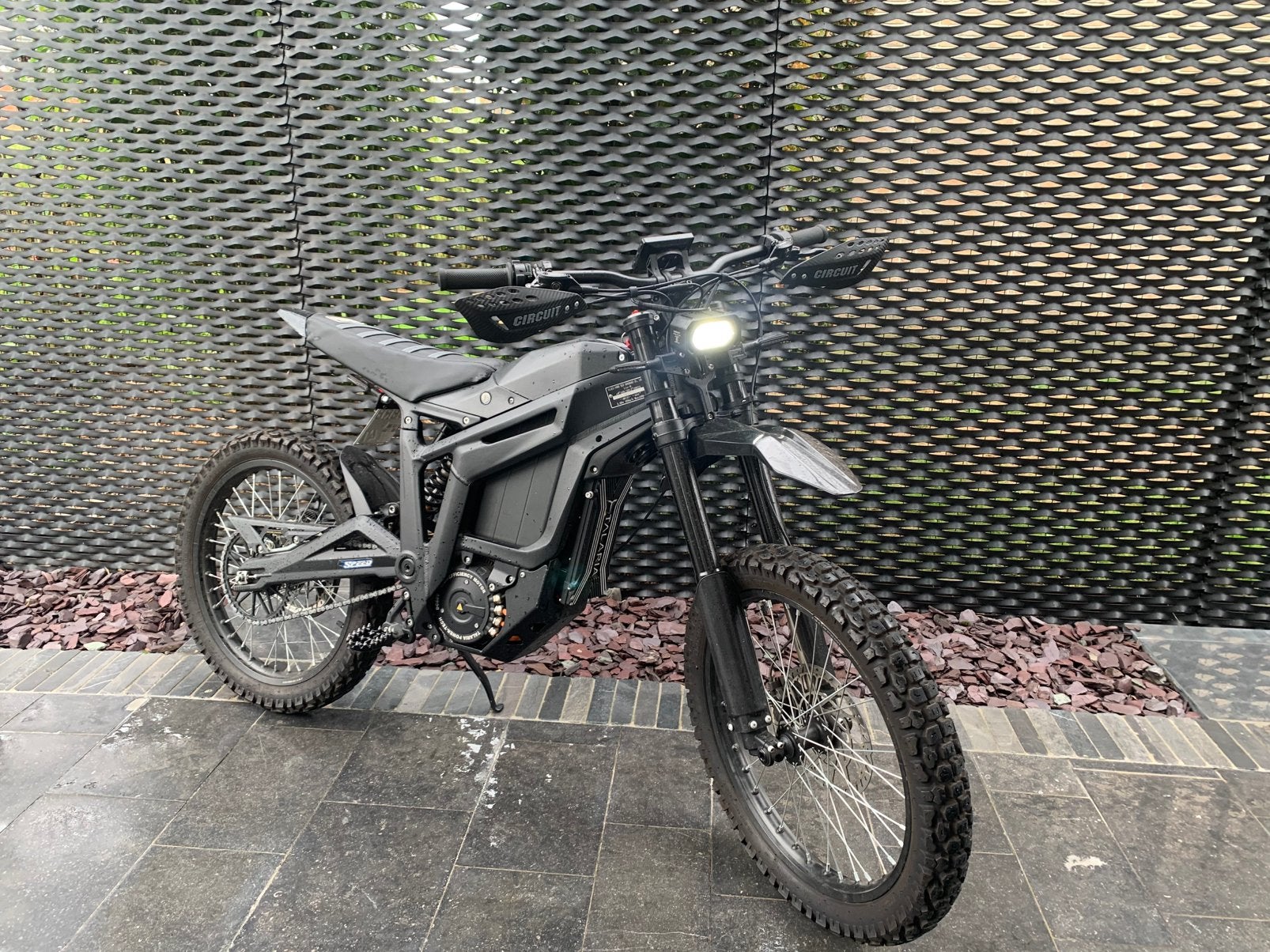 Surron/Talaria MX4 8Kw + Upgrades, Vélos & Vélomoteurs, Enlèvement, Comme neuf