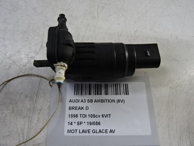 LAVE-GLACE POMPE AVANT Audi A3 (8V1 / 8VK) (1K6955651), Auto-Union-Straße  1,
85057  Ingolstadt, DE, Info@audi.de, Audi, Utilisé