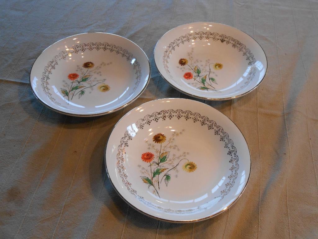 3 diepe borden sarreguemines, Ophalen of Verzenden