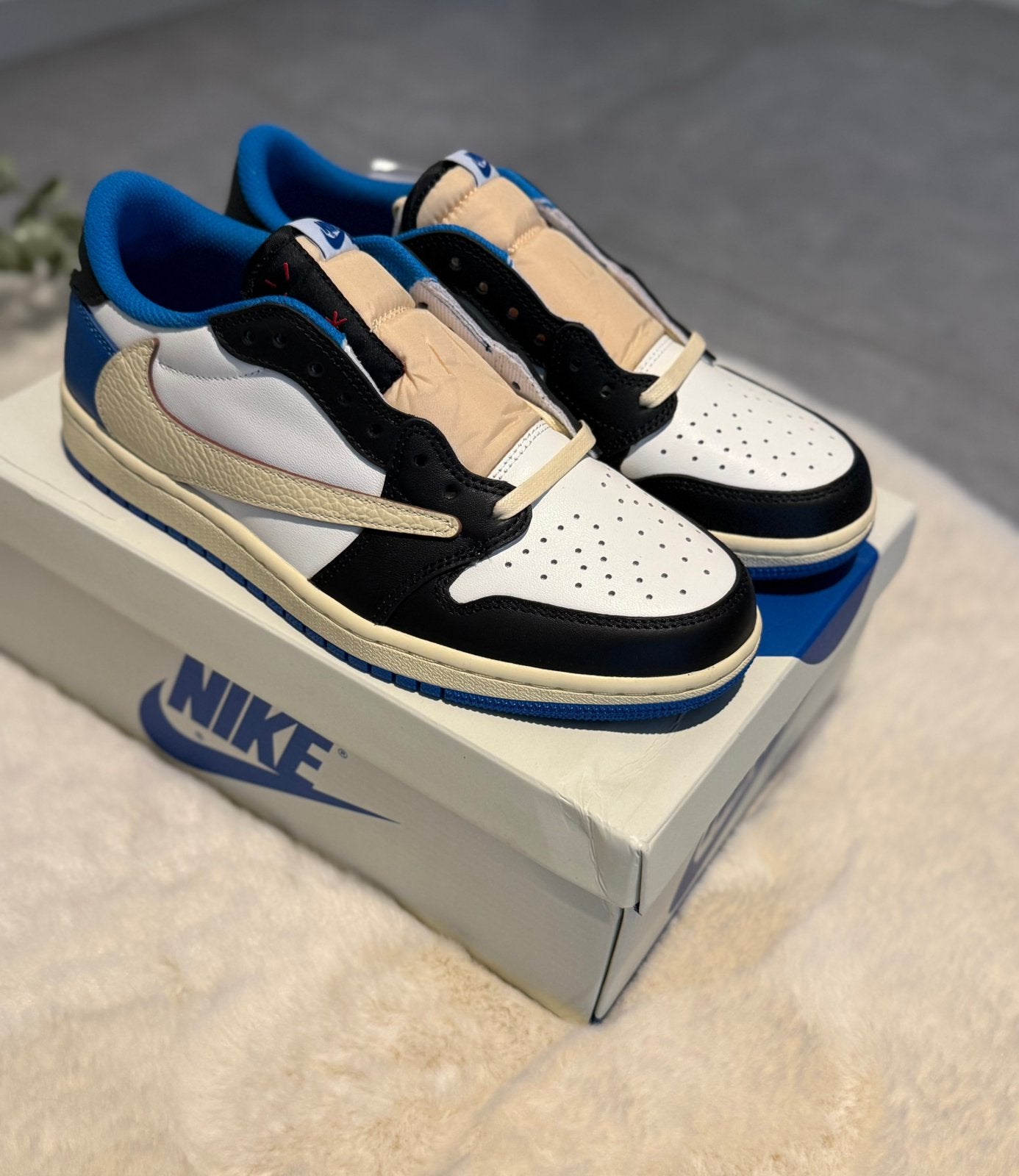 Nike dunks - Travis Scott, Neuf, Enlèvement ou Envoi, Bleu, Baskets