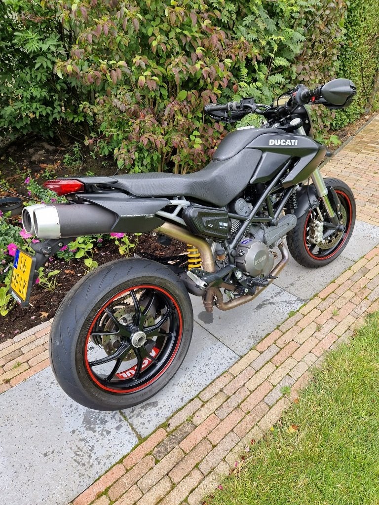 Ducati Hypermotard 796.  35KW (A2), Motos, Motos | Ducati, Particulier, SuperMoto, 12 à 35 kW, 2 cylindres, Permis Moto A2 minimum