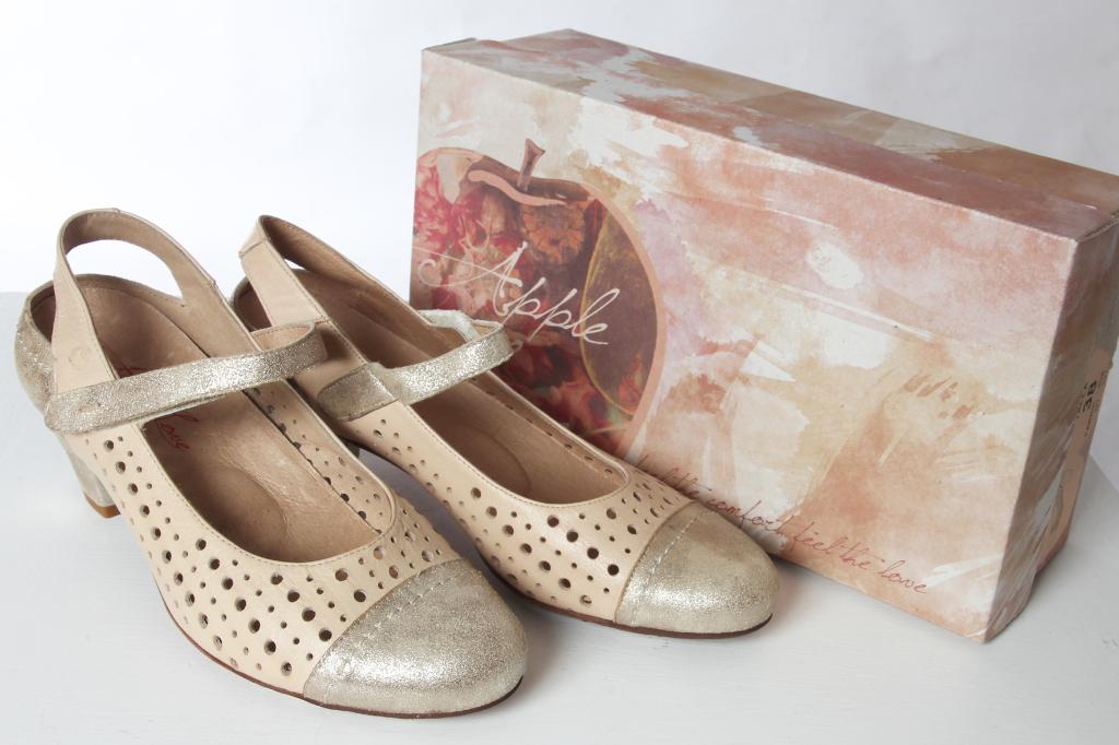beige/goud pumps APPLE LOVE  38, Kleding | Dames, Pumps, Beige, APPLE LOVE, Nieuw