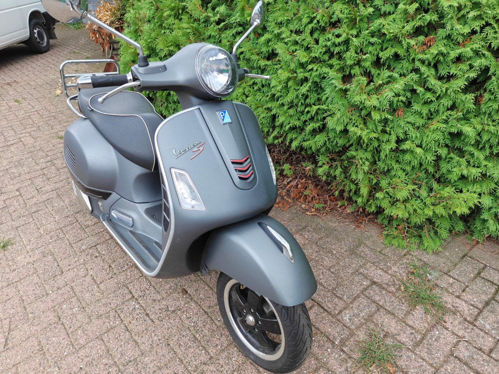 Vespa GTS 125 cc, Bedrijf