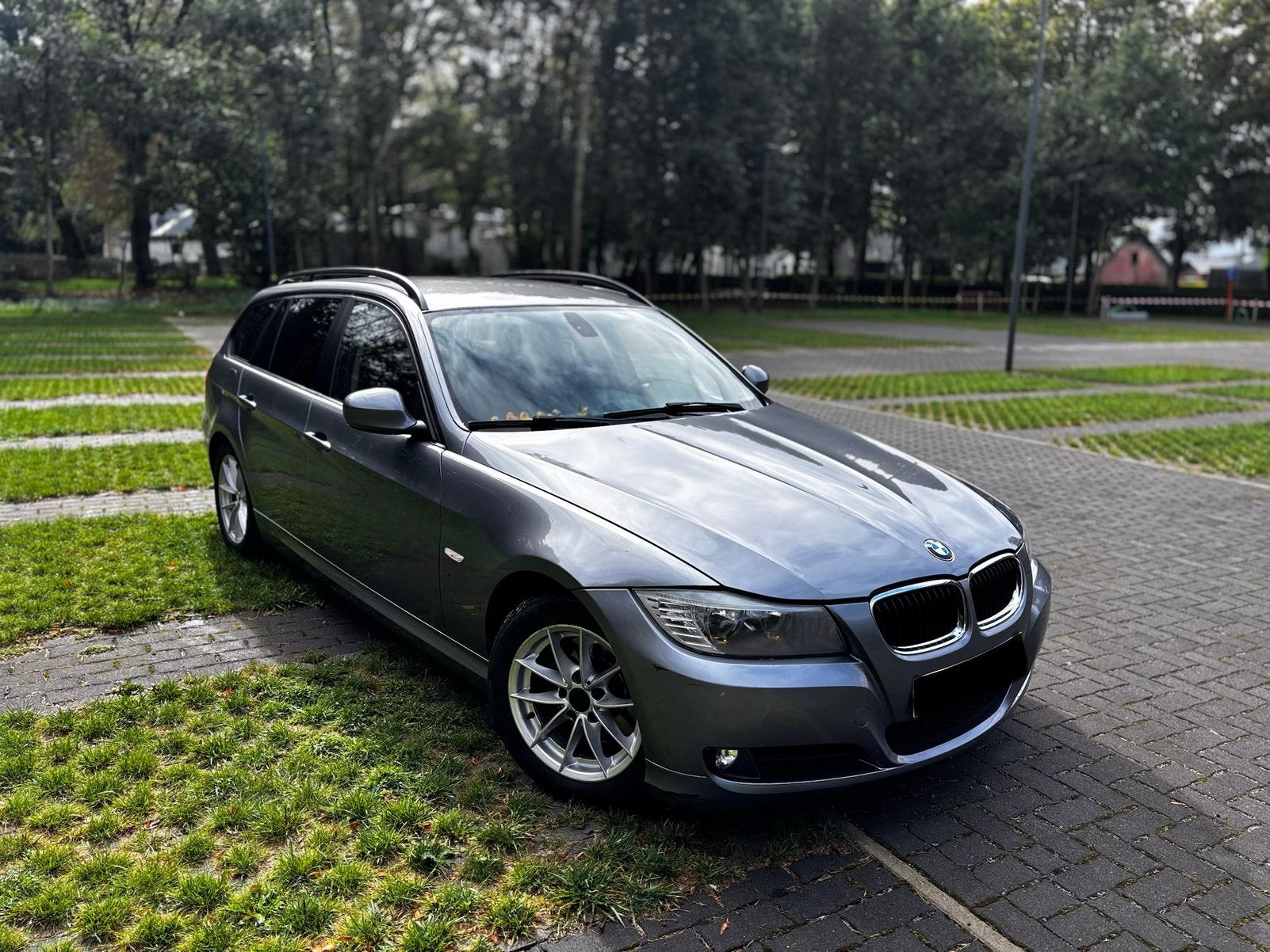 BMW E91 318d LCI ~ EURO5B ~ 2,0 ~ diesel ~ 143 ch ~ 305 dkm, Cuir, Achat, Feux de virage, Entreprise