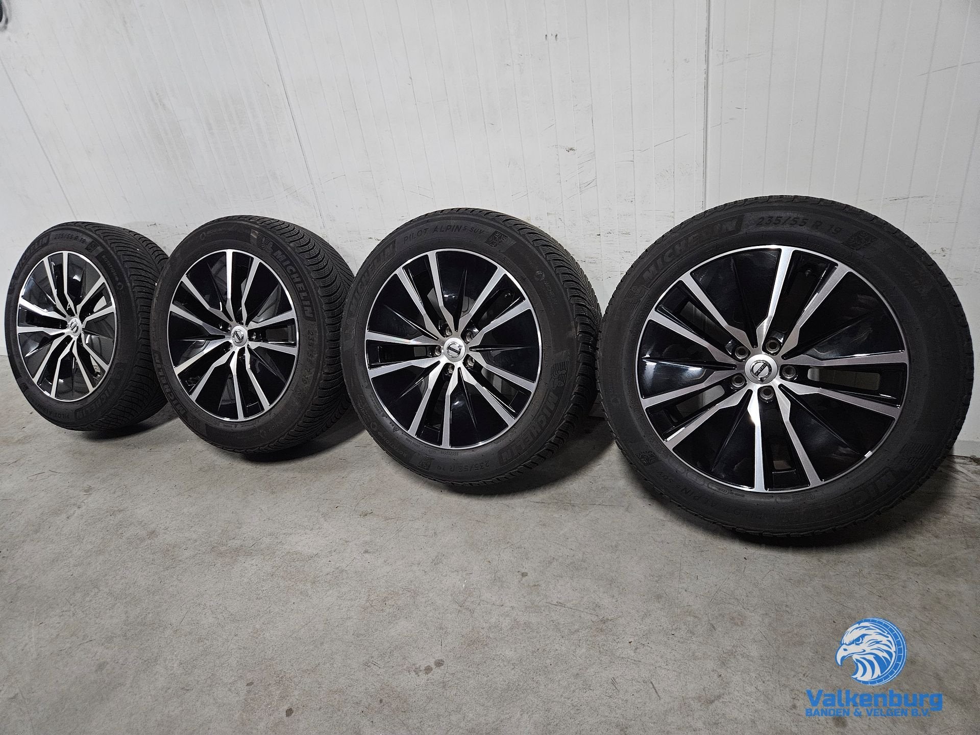 8mm! Originele Volvo XC60 XC40 C40 5-Double Spoke Black Diam, Auto-onderdelen, Banden en Velgen, 19 inch, Gebruikt, -, -