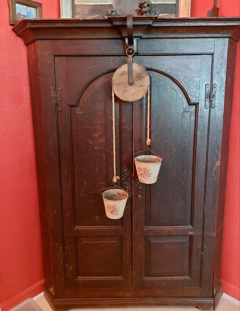 Antieke massief houten hoekkast - opbergruimte + laden, Antiek en Kunst, Antiek | Meubels | Kasten, Ophalen
