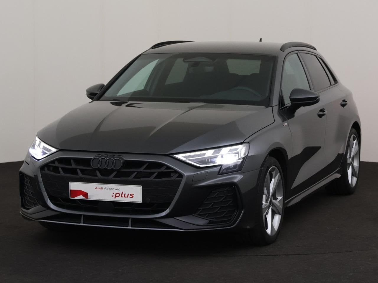 Audi A3 Sportback 30 TFSI 116 PK S-tronic  Prestige Edition, Auto's, Automaat, https://public.car-pass.be/vhr/1a8ef1ee-bb3d-42c5-b132-33ef9ab308ea