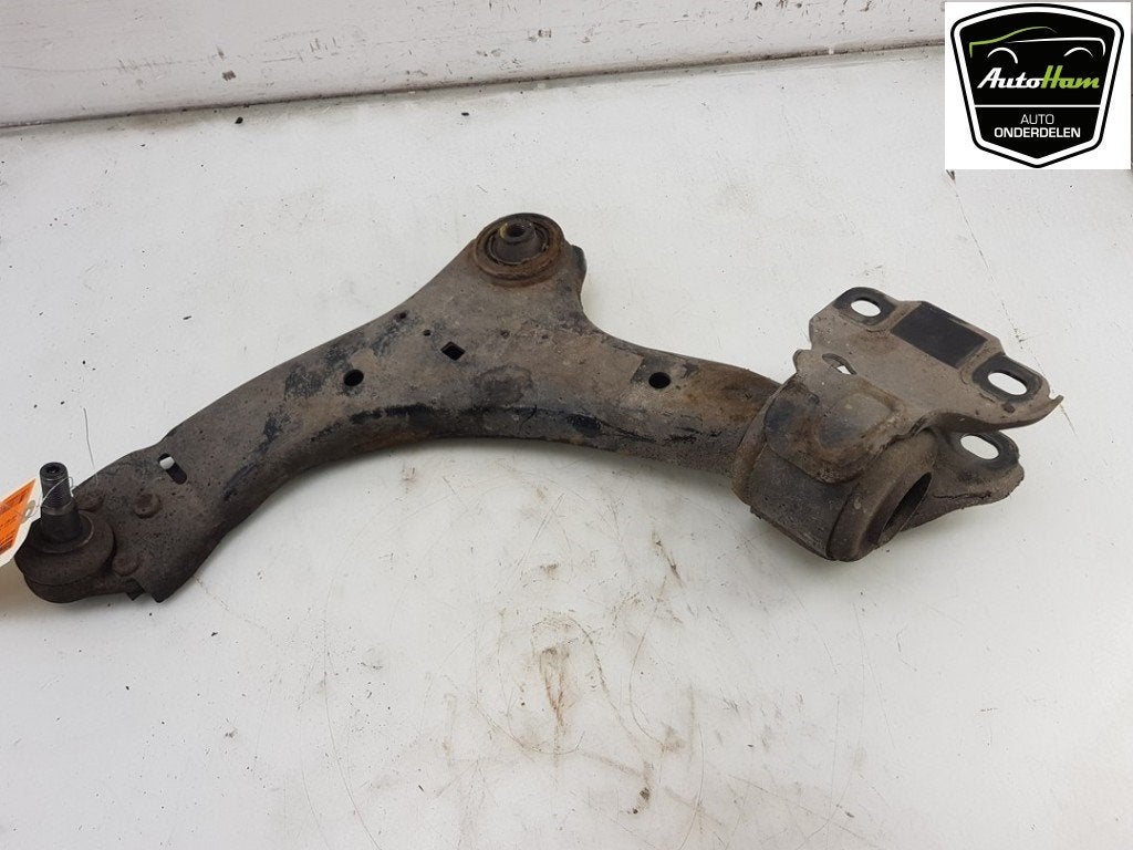 BRAS DE SUSPENSION AVANT GAUCHE (TRIANGLE) Volvo V70 (BW), Dhr. J. Ham, Administratie@autoham.nl, Nijkerkerstraat 27a 27a
3821 CD  AMERSFOORT, NL