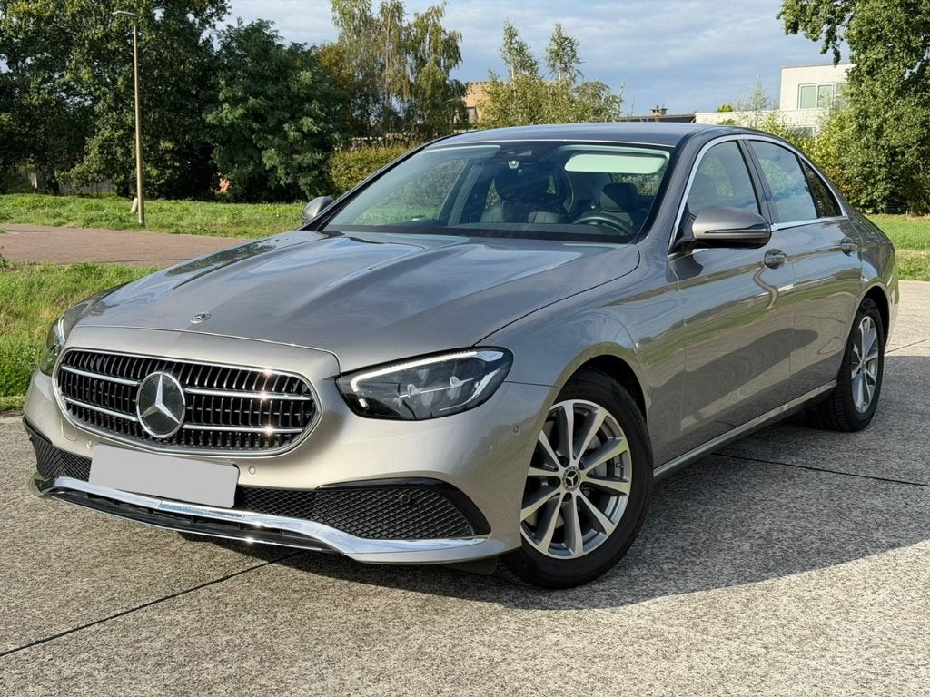 Mercedes E200 18864km 2021 197PK Mild Hybrid Automaat Nieuw, Automaat, 145 kW, Leder en Stof, Beige
