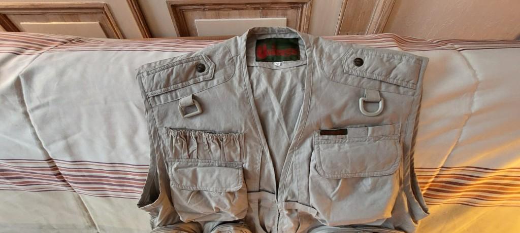 Beige mouwloos zomervest met veel praktische zakken, Kleding | Dames, Bodywarmers, Autre, Beige, Zo goed als nieuw, Ophalen