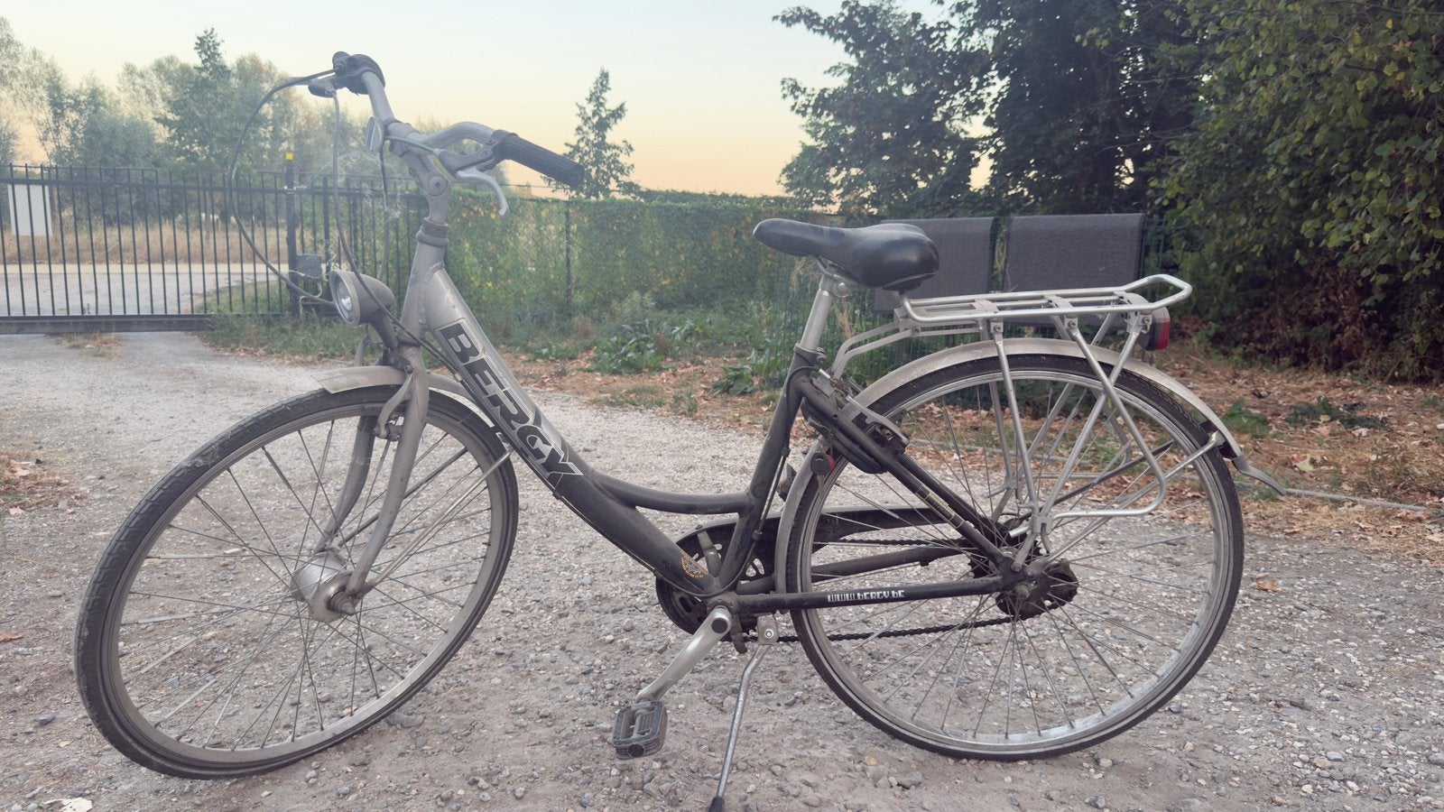 Batavus damesfiets, Ophalen, Gebruikt, Velgrem, Versnellingen