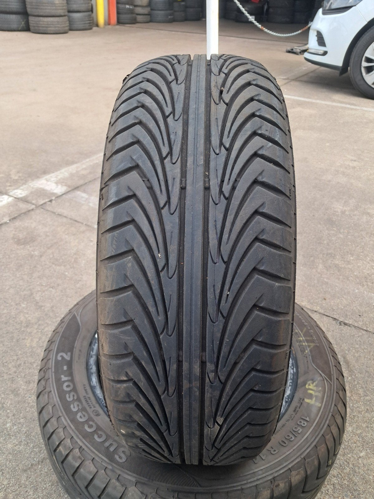 1856014 185/60/14 185/60r14 été, Enlèvement