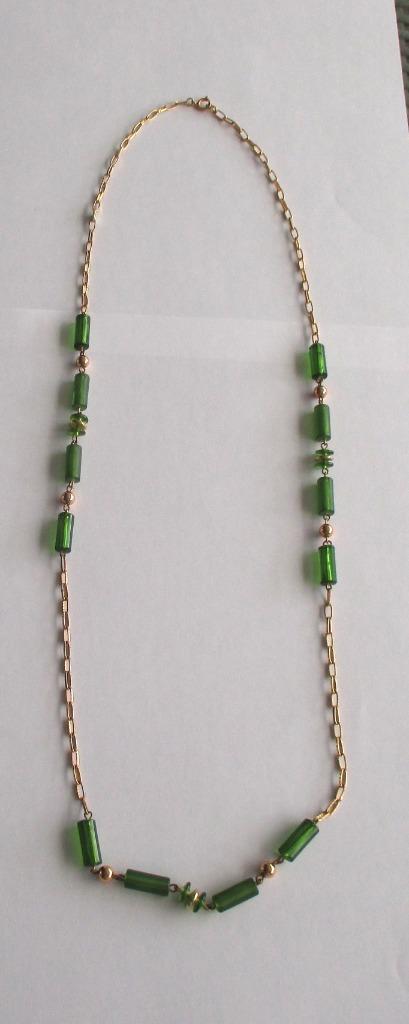 Fijne halsketting met groene decoratie - L= 40 cm, Bijoux, Sacs & Beauté, Colliers, Neuf, Avec pendentif, Autres matériaux, Jaune
