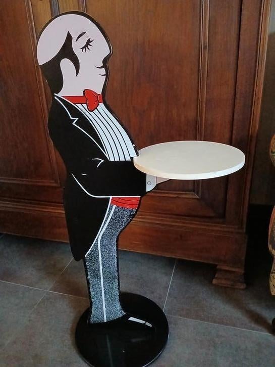 Butler staander, Ophalen