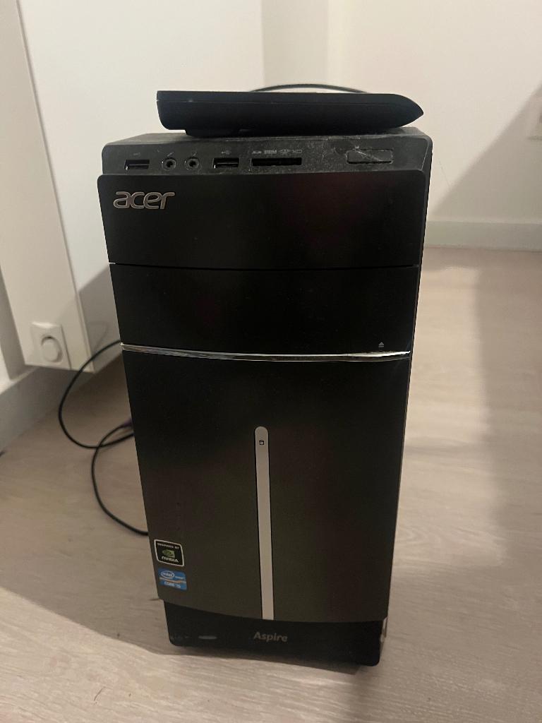 Computer met toebehoren te koop, Computers en Software, Ophalen, Gebruikt, 8 GB, 10 inch of minder