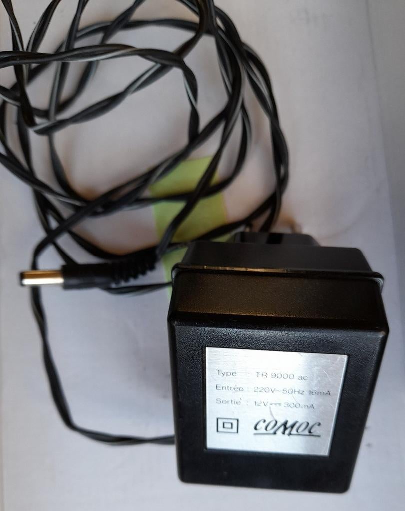 COMOC 12V 300mA-adapter, Ophalen of Verzenden, Zo goed als nieuw