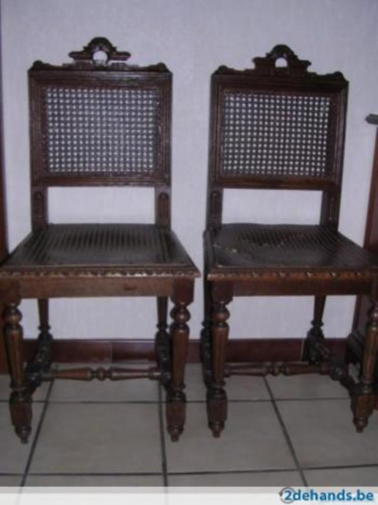 2 vieilles chaises en chêne, Enlèvement