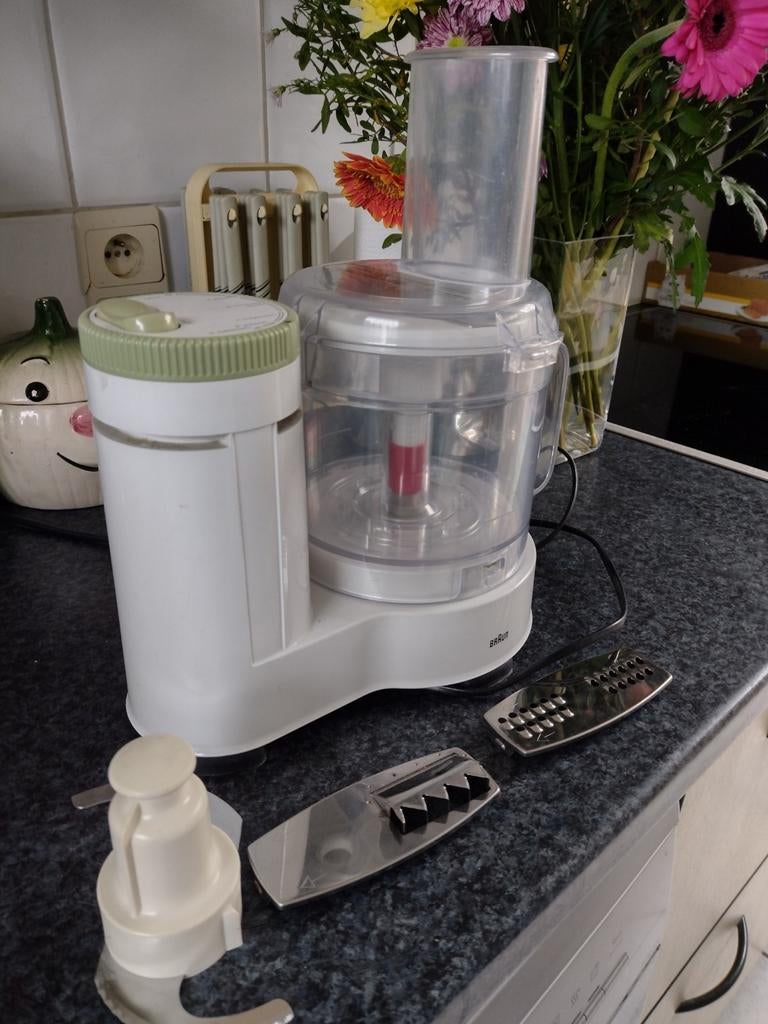 Keuken robot met verschillende hulpstukken van Braun, Enlèvement ou Envoi, Comme neuf