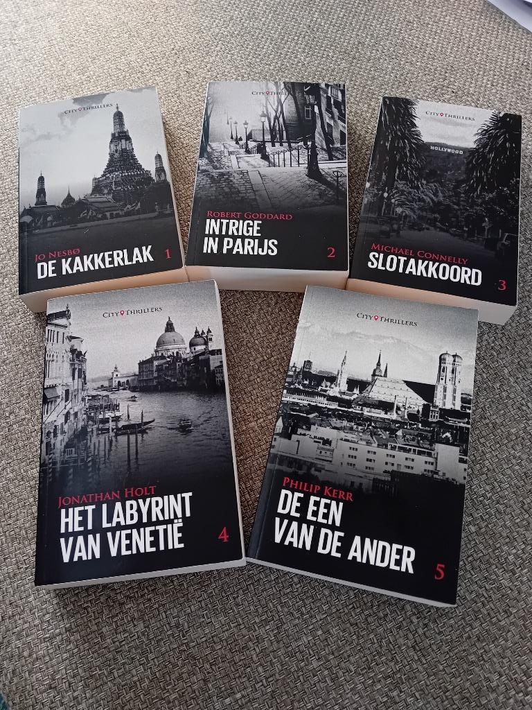 Reeks van  5 boeken: ‘ City Thrillers’ (De Standaard), België, Diverse auteurs, Ophalen of Verzenden, Zo goed als nieuw