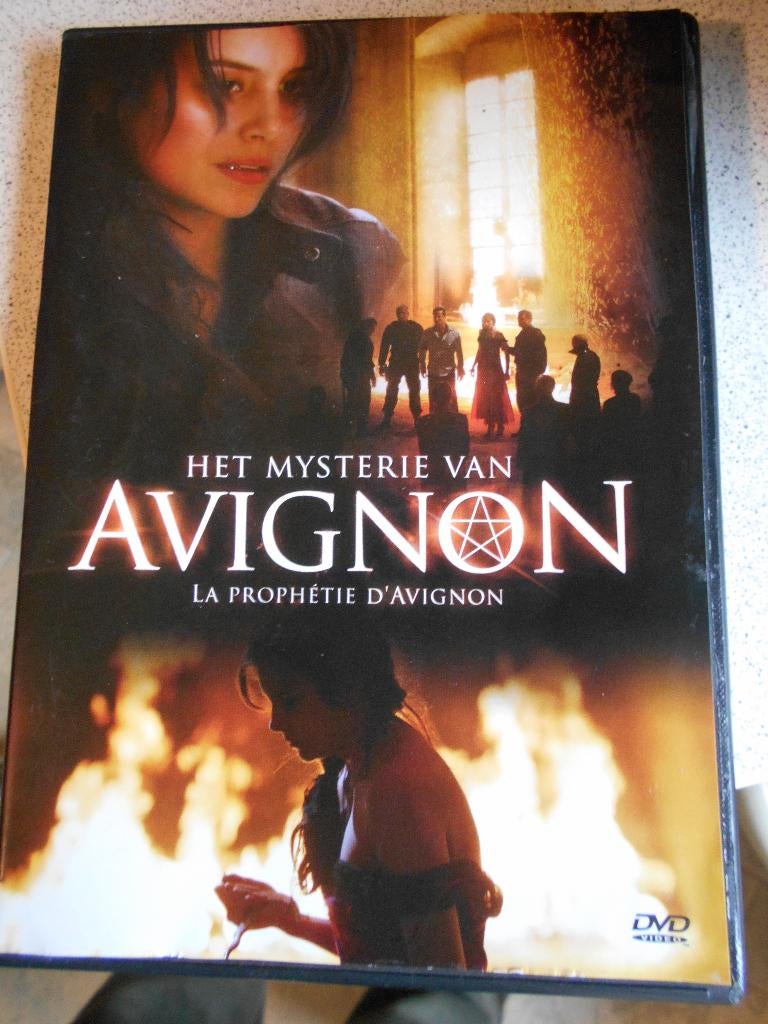 4 DVD's " AVIGNON " 8 delige mysteriethriller, Cd's en Dvd's, Dvd's | Thrillers en Misdaad, Gebruikt, Actiethriller, Ophalen